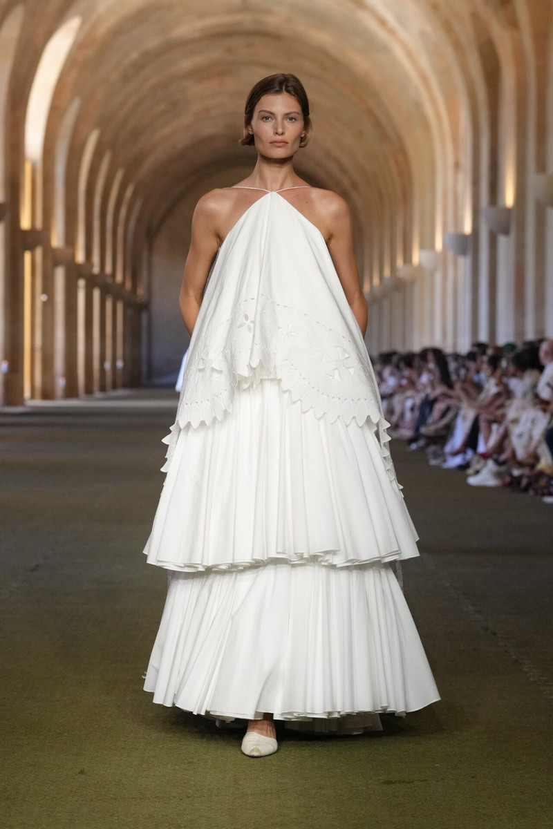 Bibi Breslin featured in  the Jacquemus fashion show for Spring/Summer 2026