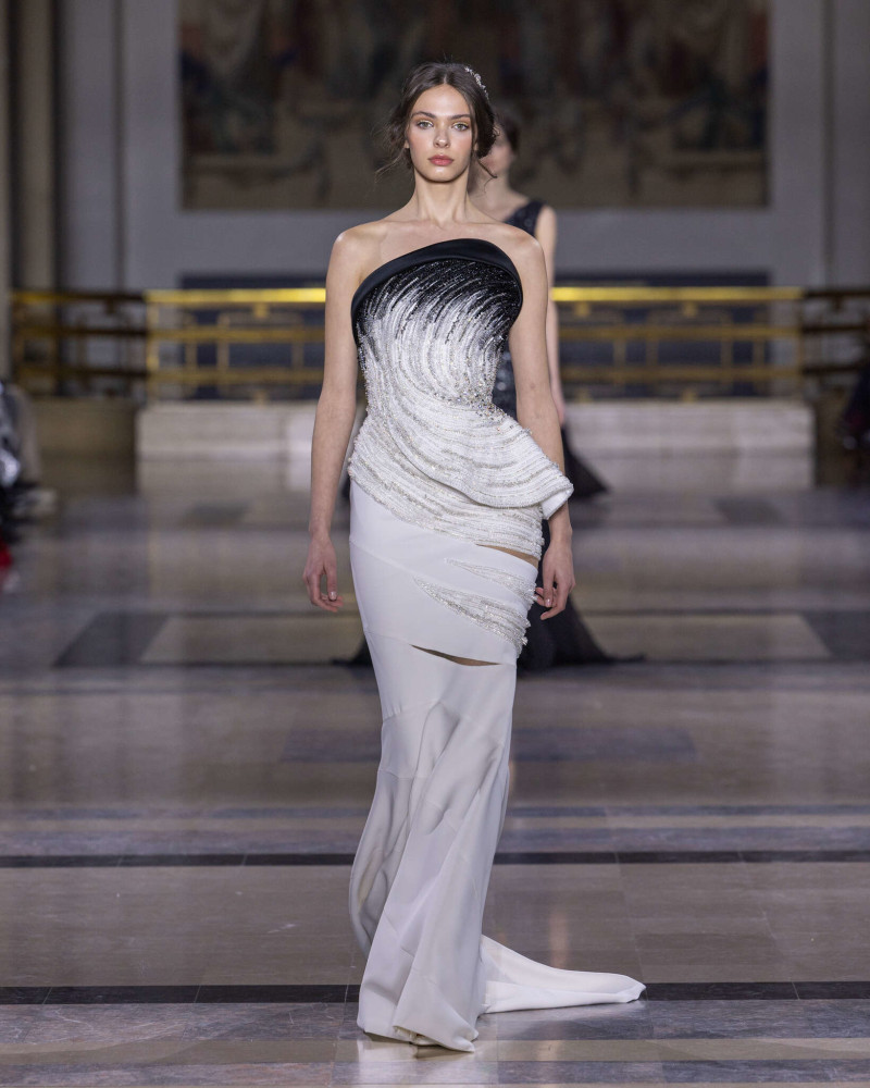 Tony Ward fashion show for Spring/Summer 2025