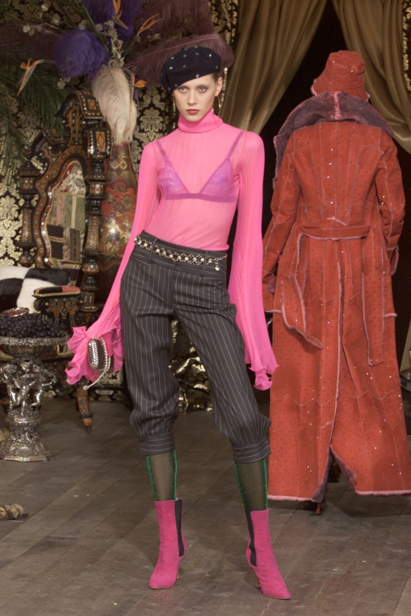 Dolce & Gabbana fashion show for Autumn/Winter 2000