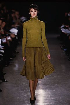 Donna Karan New York fashion show for Autumn/Winter 2000