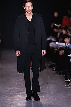 Donna Karan New York fashion show for Autumn/Winter 2000