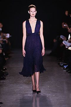 Donna Karan New York fashion show for Autumn/Winter 2000