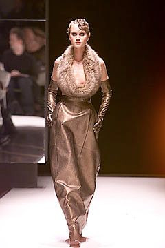 Gianfranco Ferré fashion show for Autumn/Winter 2000