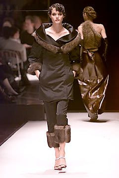 Gianfranco Ferré fashion show for Autumn/Winter 2000