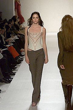 Nicole Miller fashion show for Autumn/Winter 2000