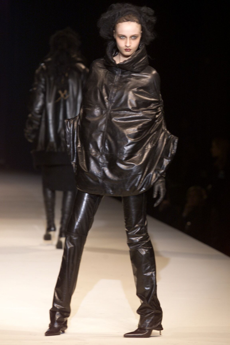 Olivier Theyskens fashion show for Autumn/Winter 2000