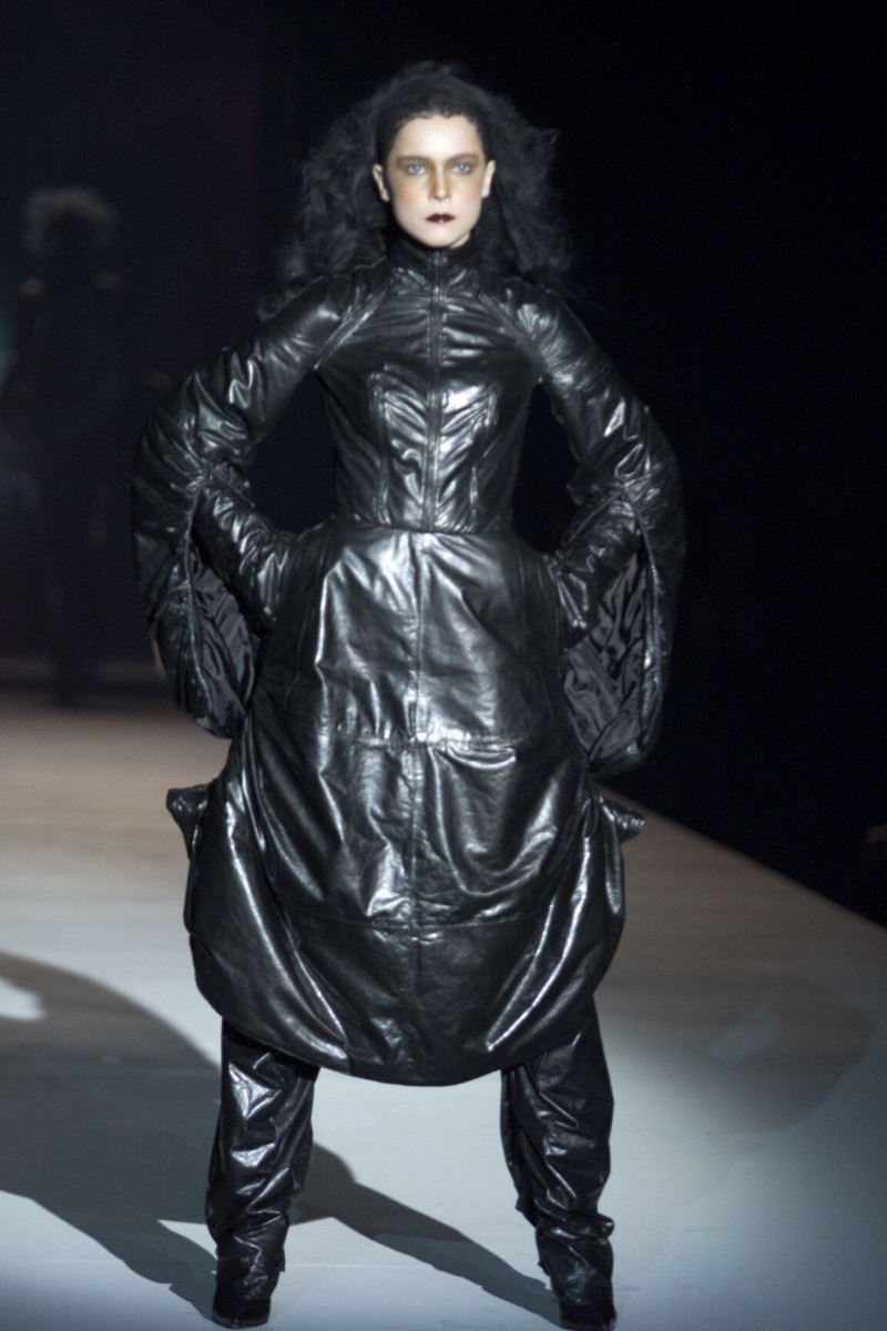 Olivier Theyskens fashion show for Autumn/Winter 2000