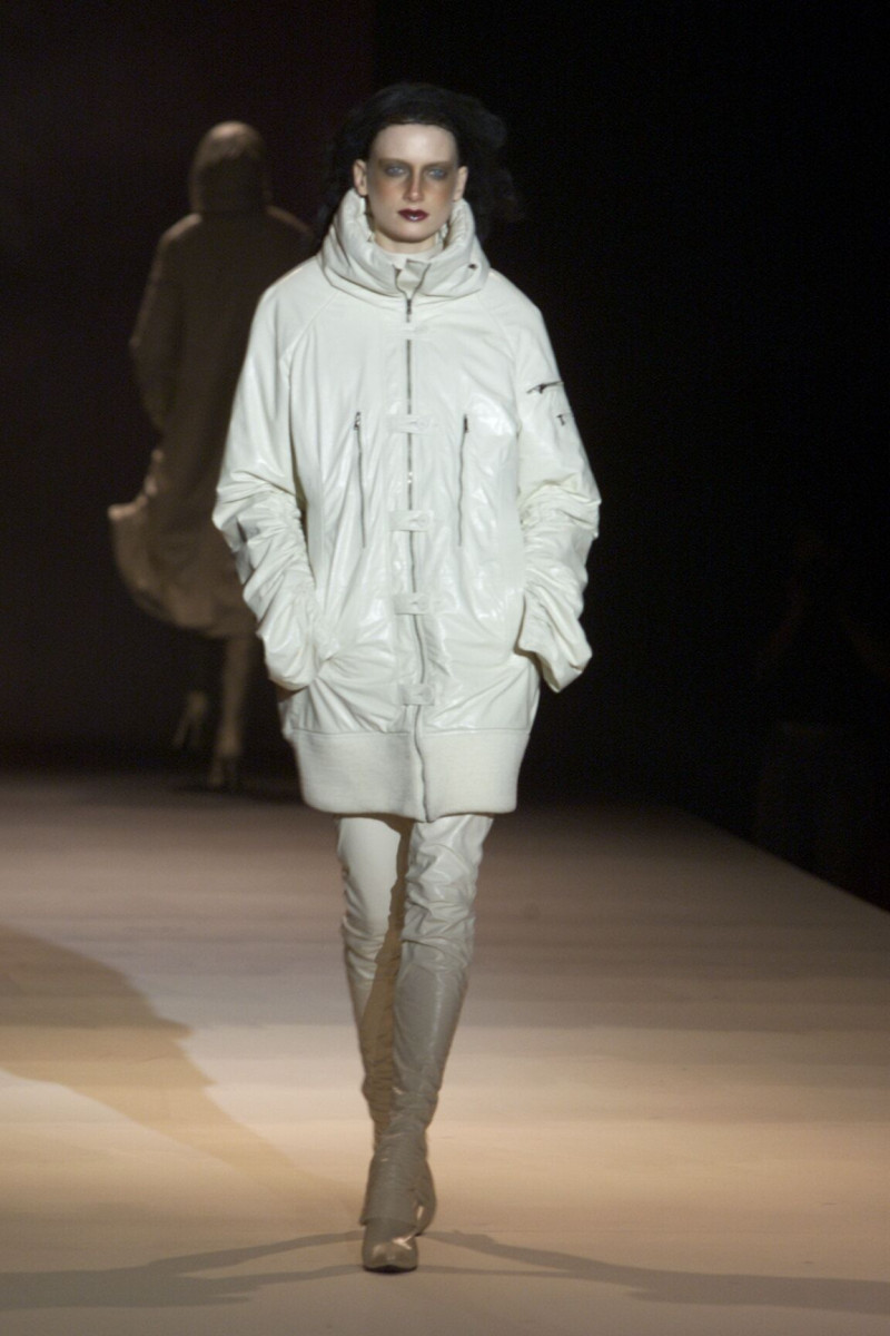 Olivier Theyskens fashion show for Autumn/Winter 2000