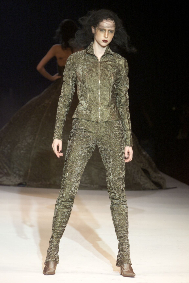 Olivier Theyskens fashion show for Autumn/Winter 2000