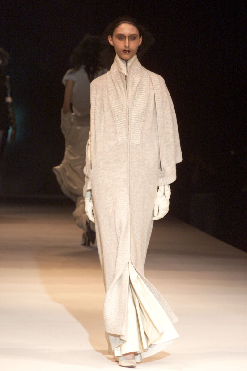Olivier Theyskens fashion show for Autumn/Winter 2000