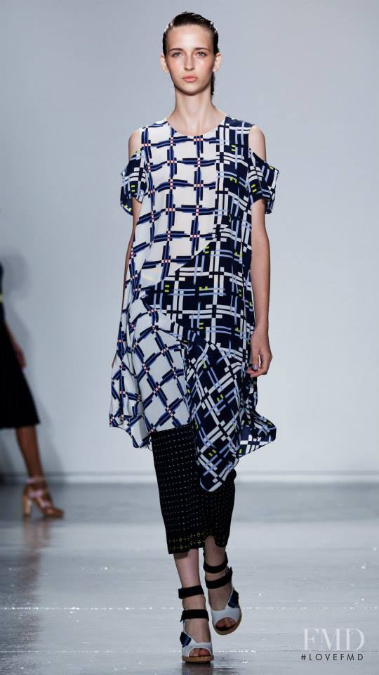Waleska Gorczevski featured in  the SUNO fashion show for Spring/Summer 2015