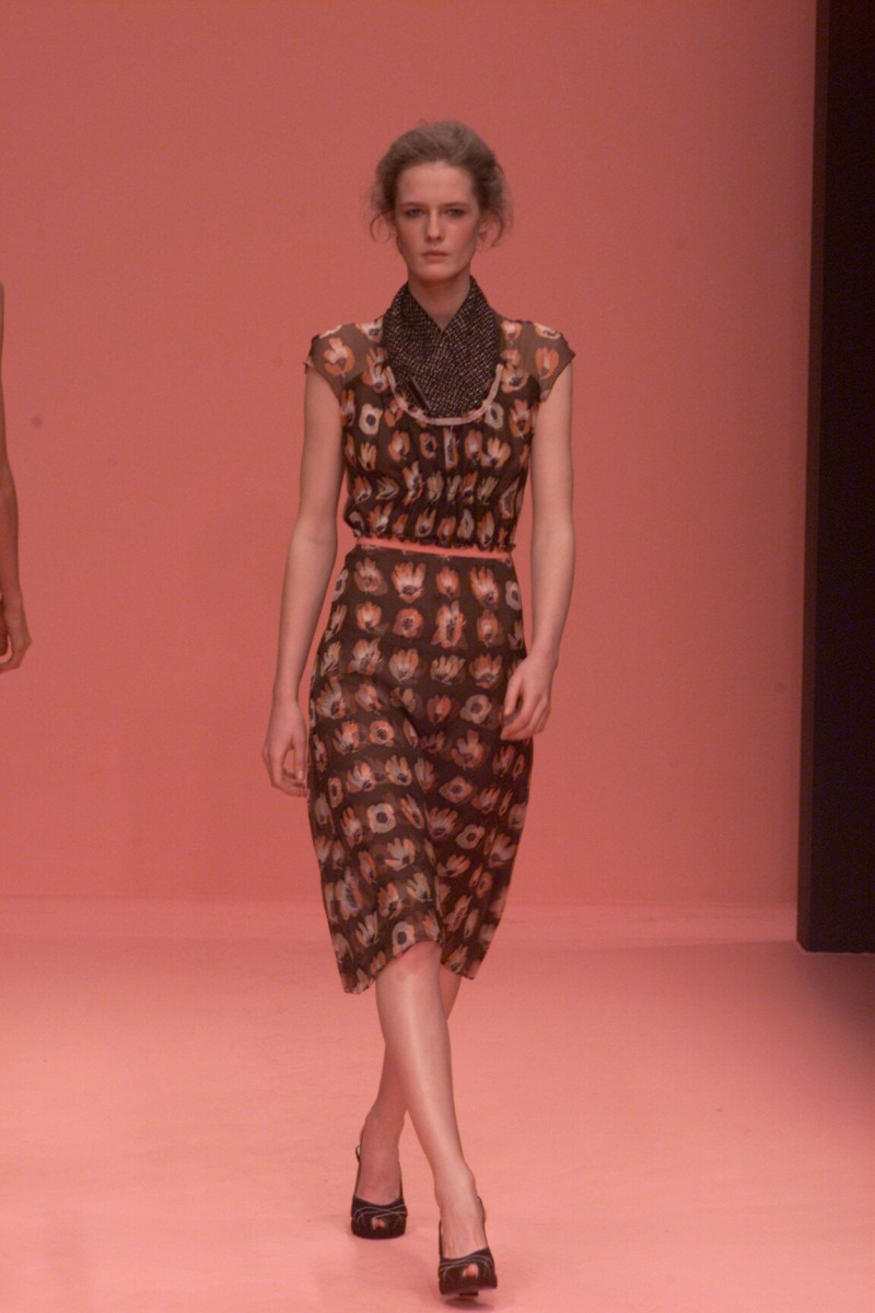 Prada fashion show for Autumn/Winter 2000
