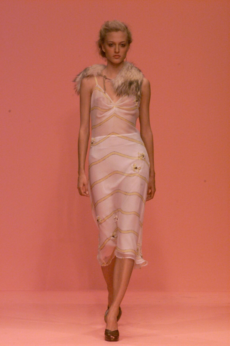 Prada fashion show for Autumn/Winter 2000