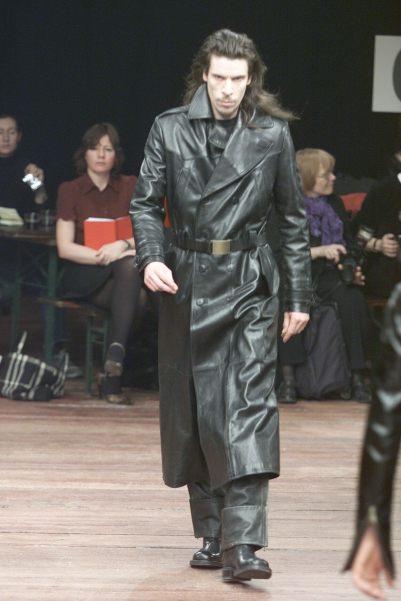 Ruffo fashion show for Autumn/Winter 2000