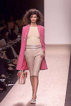 BCBG By Max Azria fashion show for Spring/Summer 2000