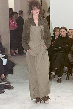 Comme Des Garcons fashion show for Spring/Summer 2000