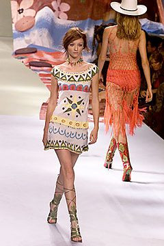 Moschino fashion show for Spring/Summer 2000