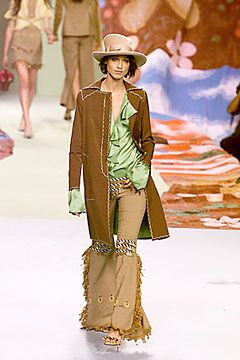 Moschino fashion show for Spring/Summer 2000