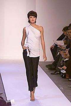 Narciso Rodriguez fashion show for Spring/Summer 2000