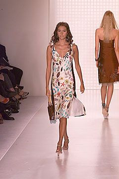 Nicole Miller fashion show for Spring/Summer 2000