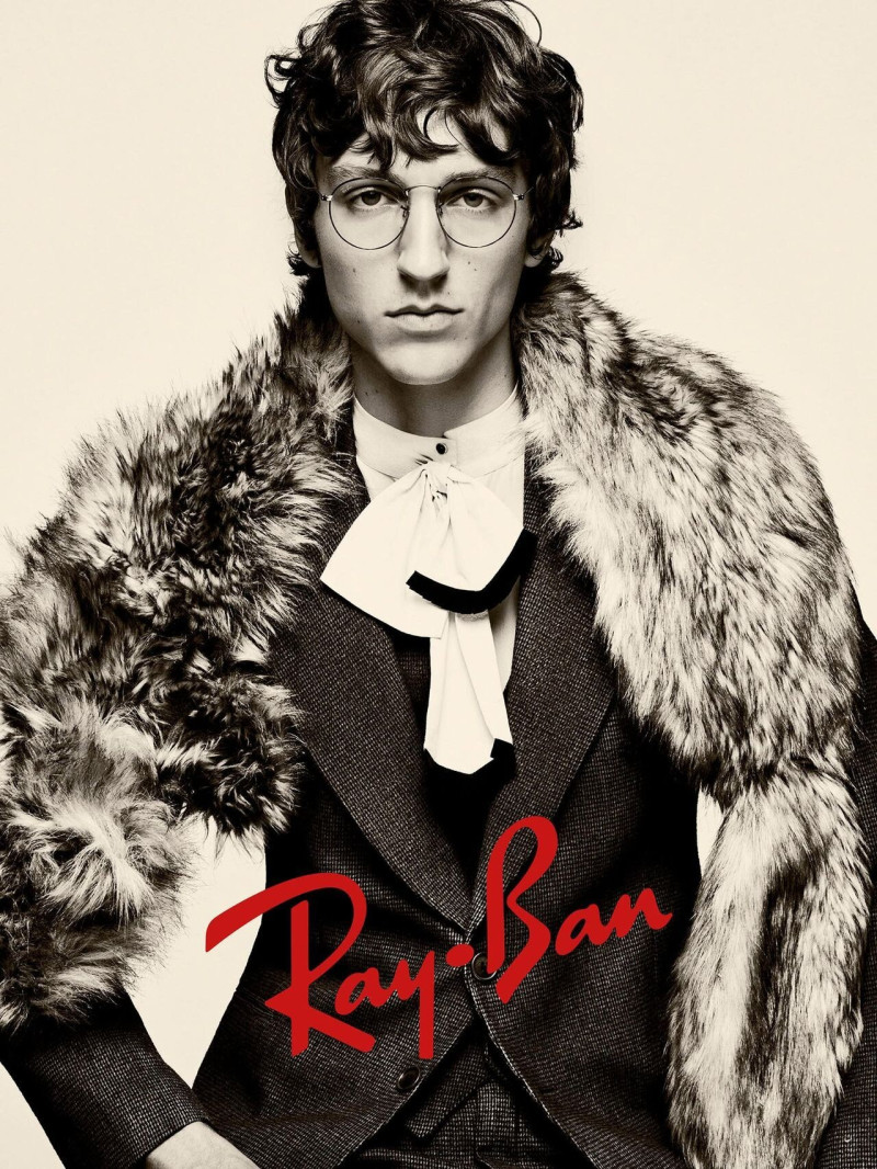 Ray-Ban advertisement for Autumn/Winter 2025