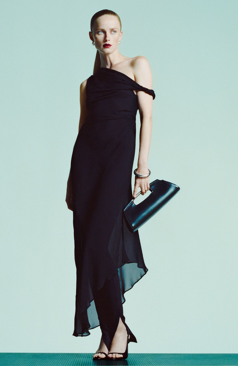 Mango advertisement for Autumn/Winter 2024