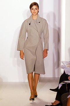 Narciso Rodriguez fashion show for Spring/Summer 2002