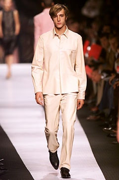 Ruffo fashion show for Spring/Summer 2002