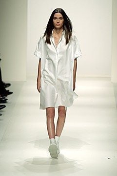 Strenesse Gabriele Strehle fashion show for Spring/Summer 2002