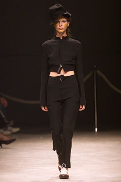 Yohji Yamamoto fashion show for Spring/Summer 2002