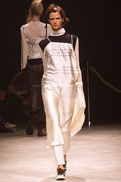 Yohji Yamamoto fashion show for Spring/Summer 2002