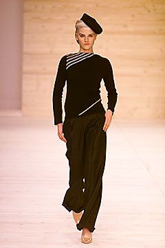 Clements Ribeiro fashion show for Autumn/Winter 2001
