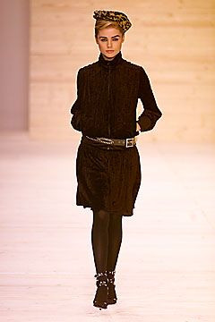 Clements Ribeiro fashion show for Autumn/Winter 2001