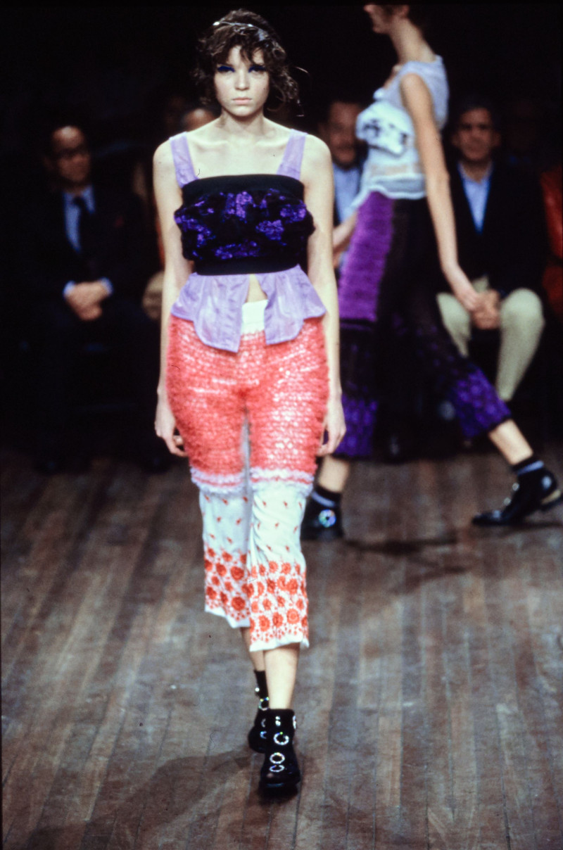 Comme Des Garcons fashion show for Autumn/Winter 2001