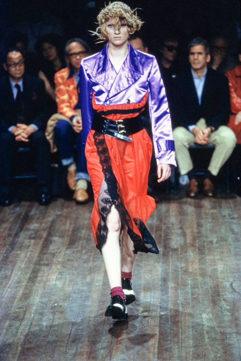 Comme Des Garcons fashion show for Autumn/Winter 2001