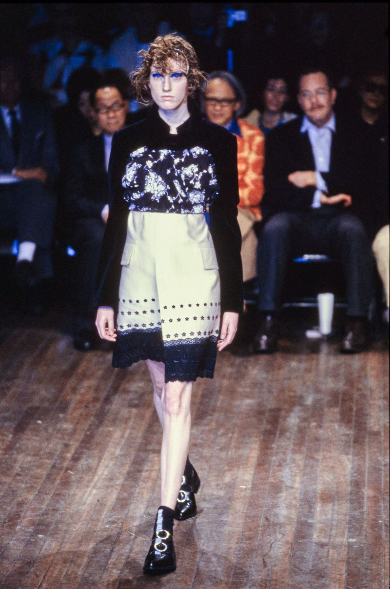 Comme Des Garcons fashion show for Autumn/Winter 2001