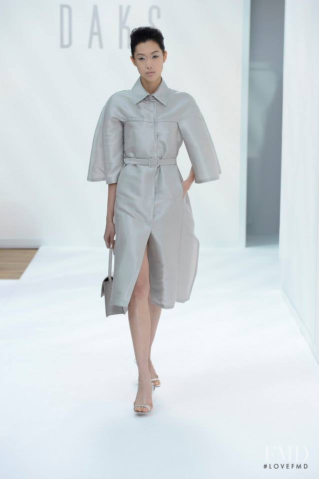 DAKS fashion show for Spring/Summer 2015