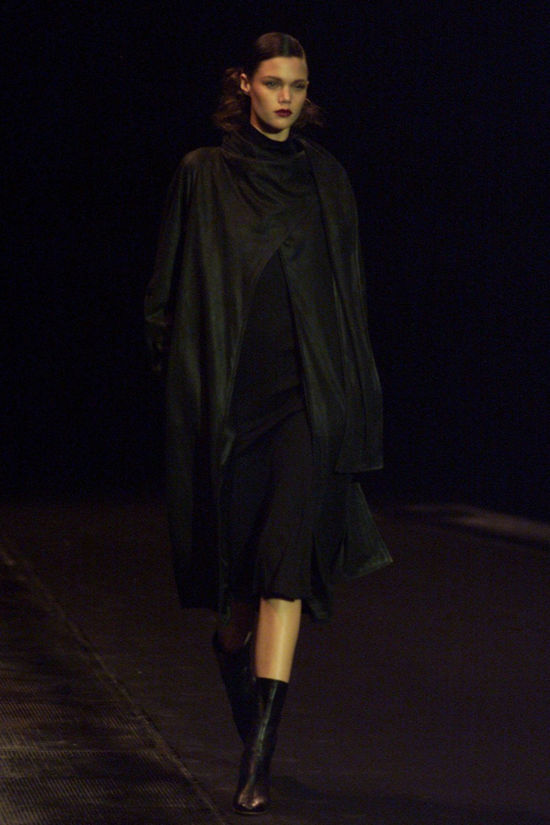 Olivier Theyskens fashion show for Autumn/Winter 2001