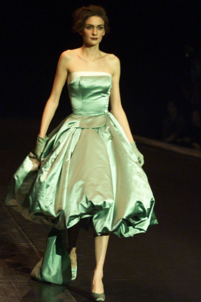 Olivier Theyskens fashion show for Autumn/Winter 2001