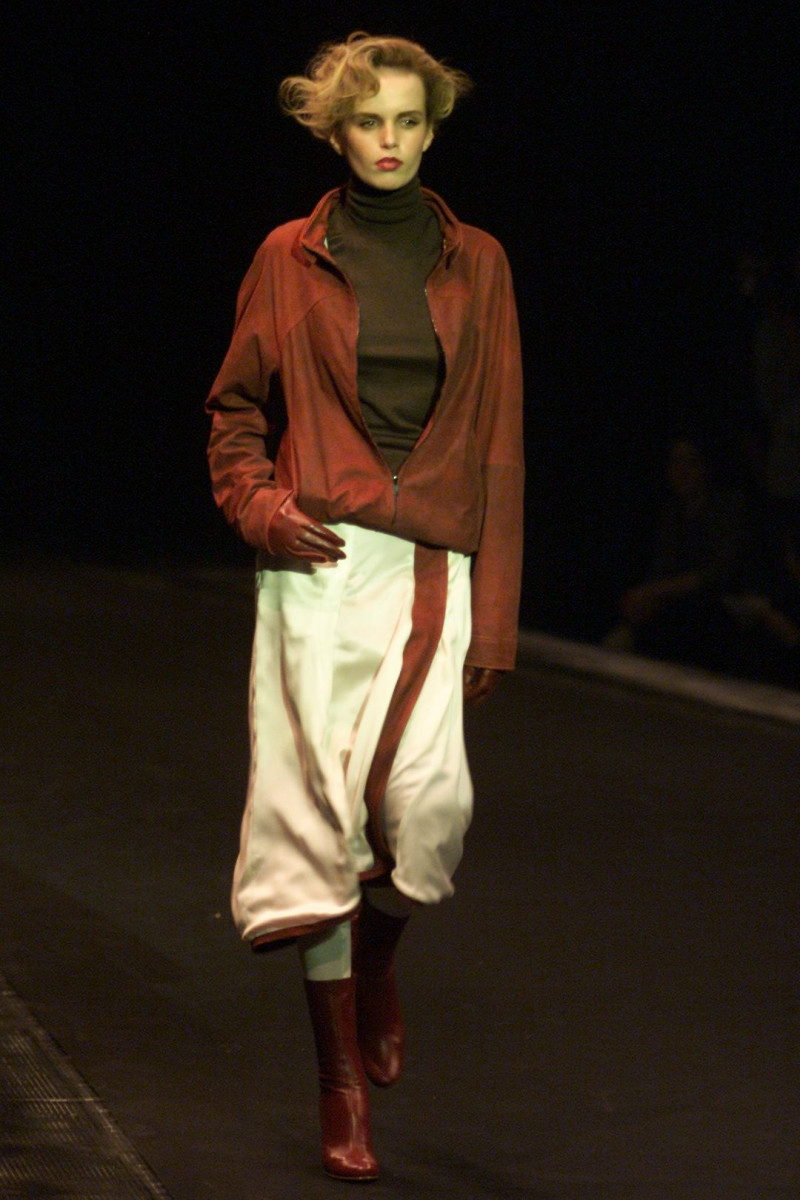 Olivier Theyskens fashion show for Autumn/Winter 2001