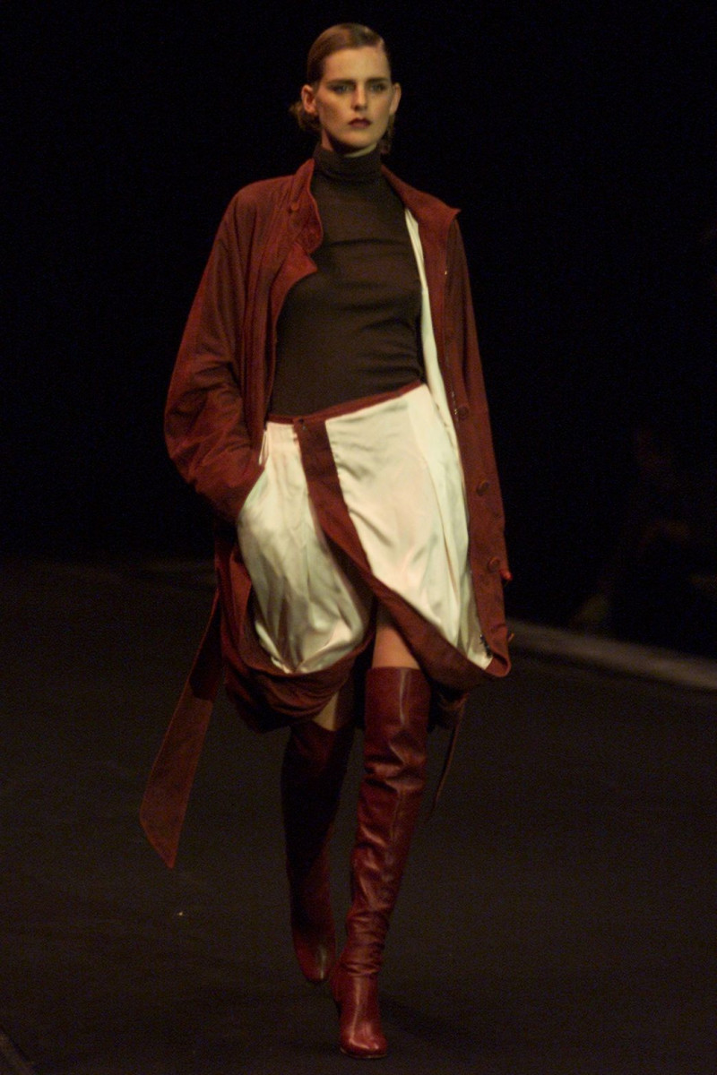 Olivier Theyskens fashion show for Autumn/Winter 2001