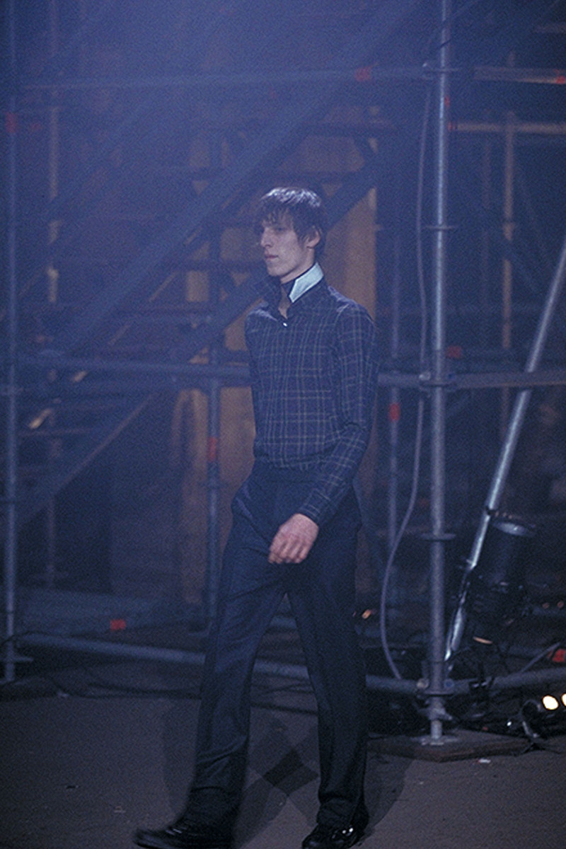 Raf Simons fashion show for Autumn/Winter 2001