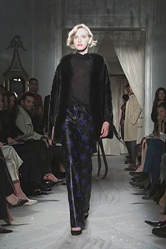 Tuleh fashion show for Autumn/Winter 2001