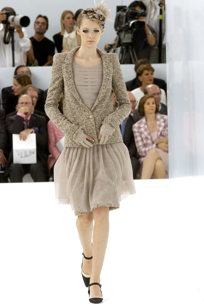 Chanel Haute Couture fashion show for Autumn/Winter 2004
