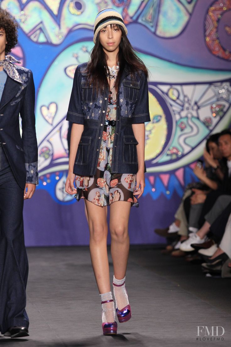 Issa Lish featured in  the Anna Sui fashion show for Spring/Summer 2015