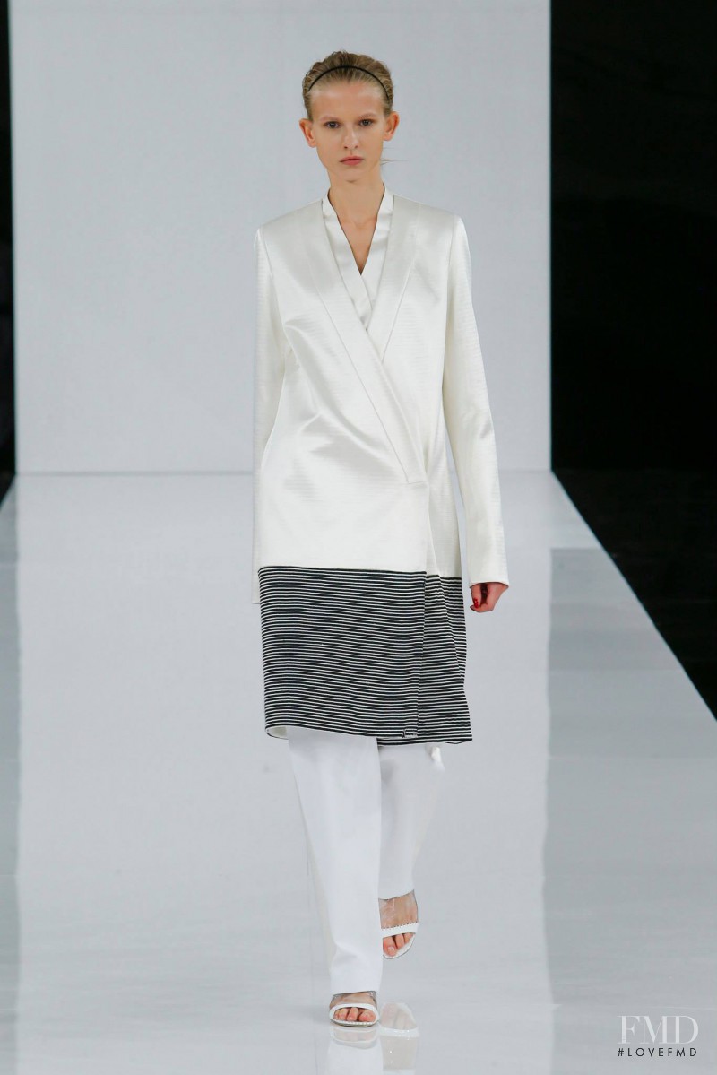 Ola Munik featured in  the EDUN fashion show for Spring/Summer 2015