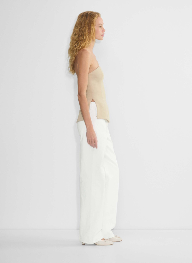Tess Summer Carter featured in  the Aritzia catalogue for Spring/Summer 2025