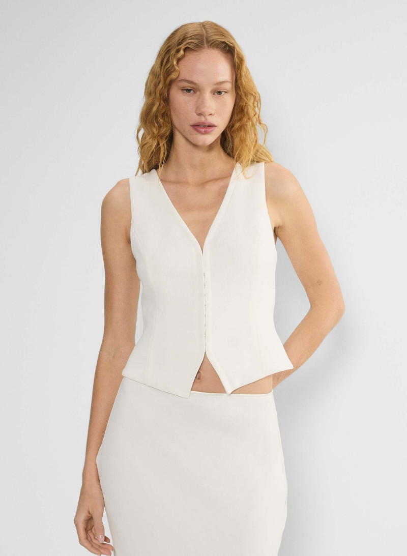 Tess Summer Carter featured in  the Aritzia catalogue for Spring/Summer 2025