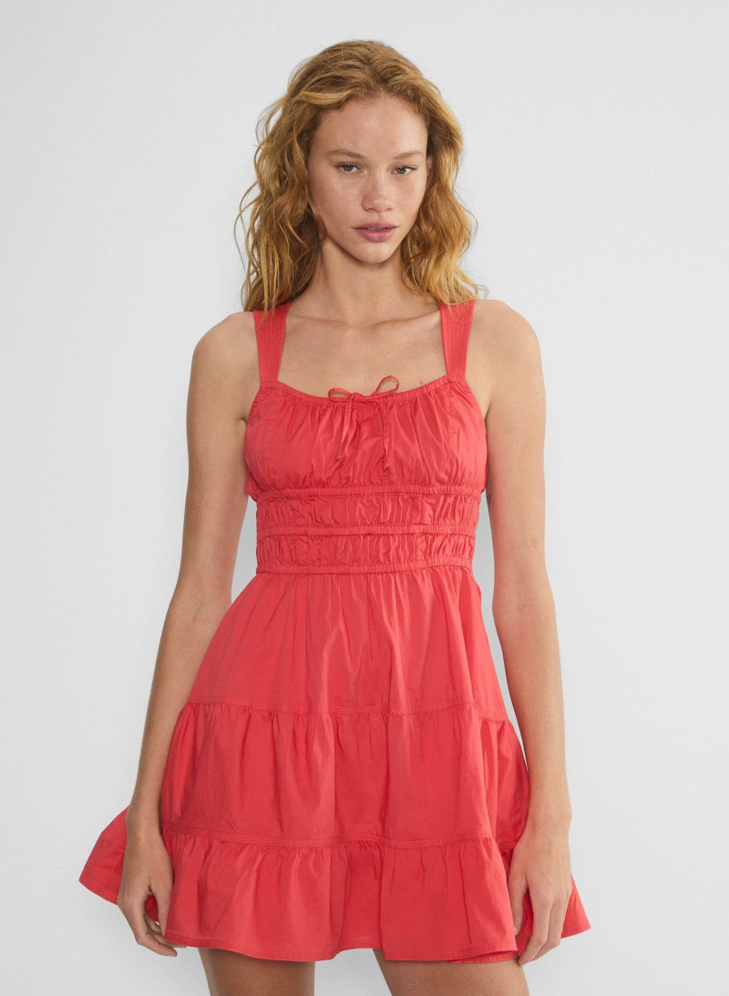 Tess Summer Carter featured in  the Aritzia catalogue for Spring/Summer 2025
