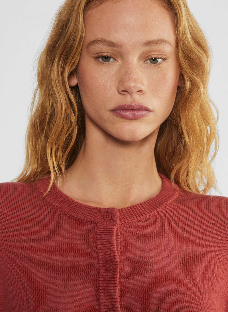 Tess Summer Carter featured in  the Aritzia catalogue for Spring/Summer 2025